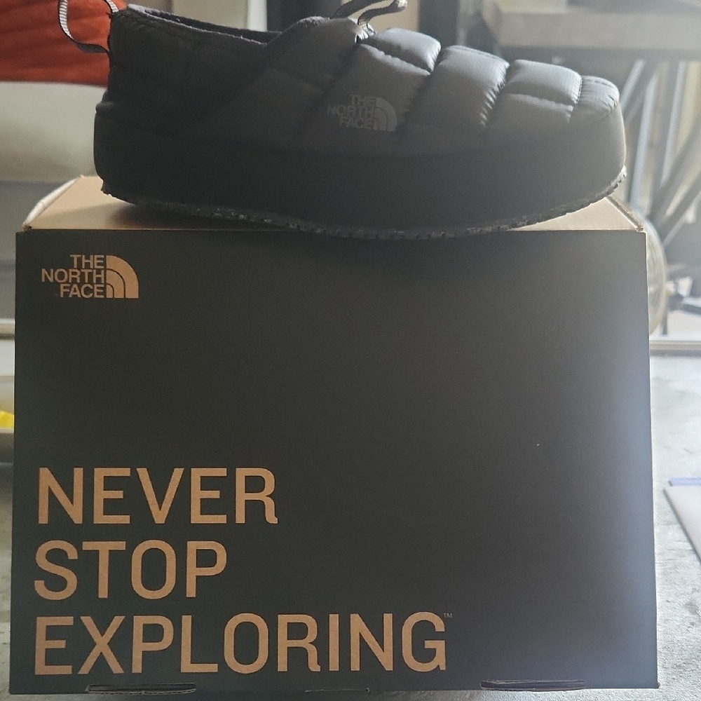 The North Face Black Quilted Indoor Slippers